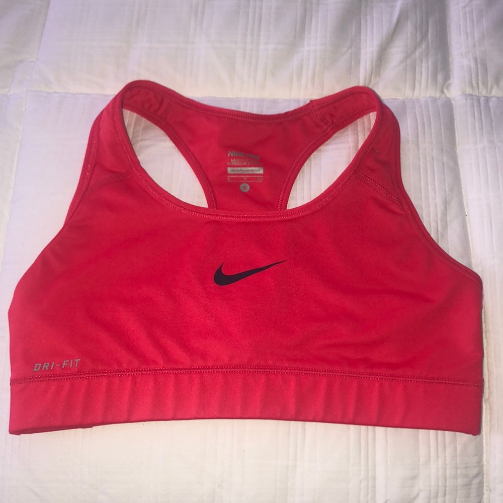 Nike pro dri-fit sports bra